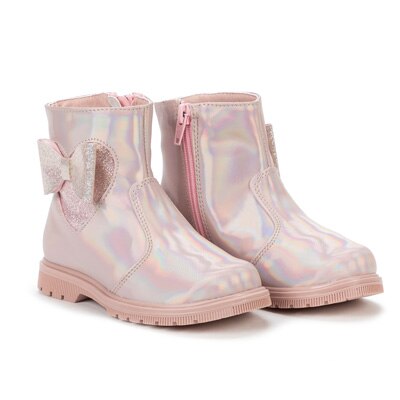 Botas para niña. Pulsa aquí para comprar.
