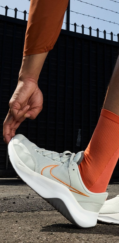 Nike. Composición fotográfica de tenis deportivos de la marca. Pulsa aquí para ver la variedad de modelos disponibles.