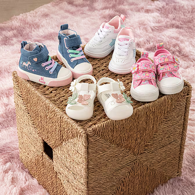 Calzado para bebé niña. Pulsa aquí para elegir su par.