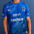 Pulsa aquí para encontrar jerseys de la marca Puma.