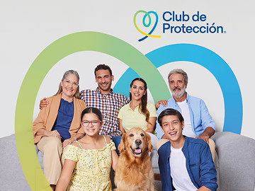 Foto de una familia feliz. Logotipo de Club de Protección. Cuida a quien más quieres.