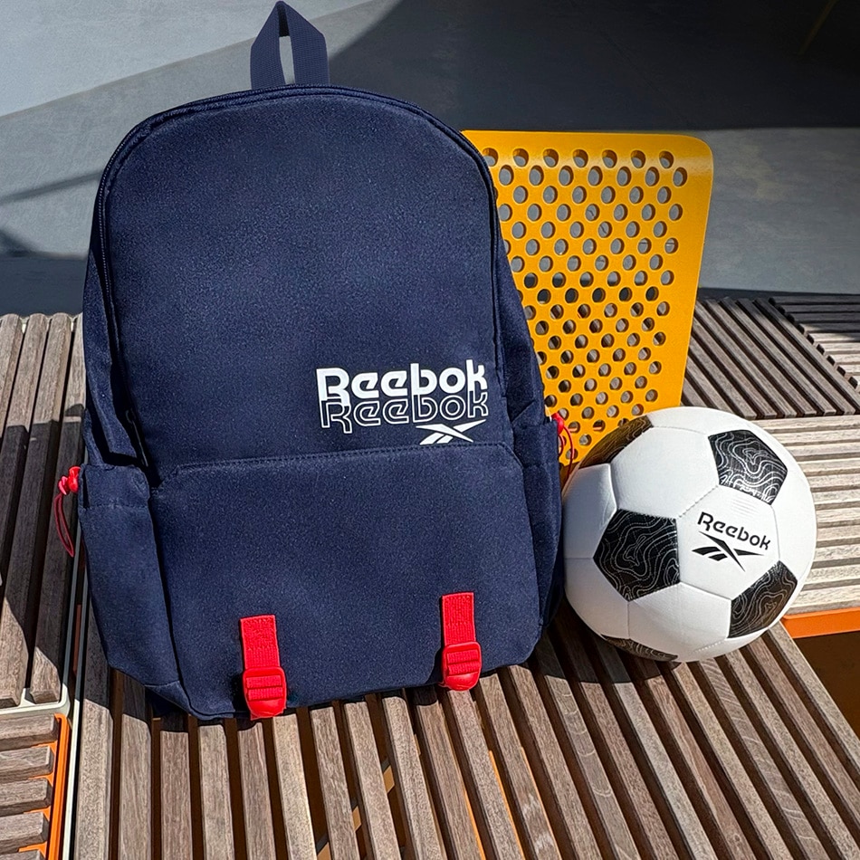 Accesorios Reebok. Pulsa aquí para comprar balones, mochilas y más.
