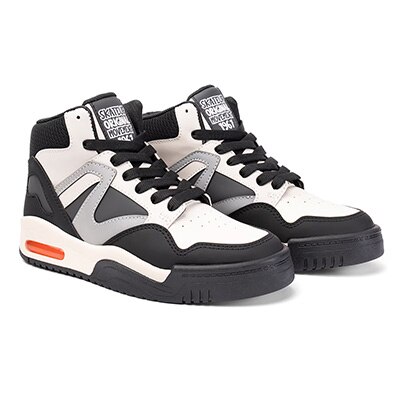 Calzado para niño. Pulsa aquí para comprar.