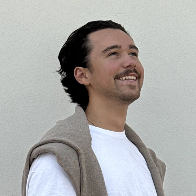 Artículos seleccionados por el influencer Luis Cruz. Usuario luis.cruzc. Pulsa aquí para armar tu outfit.