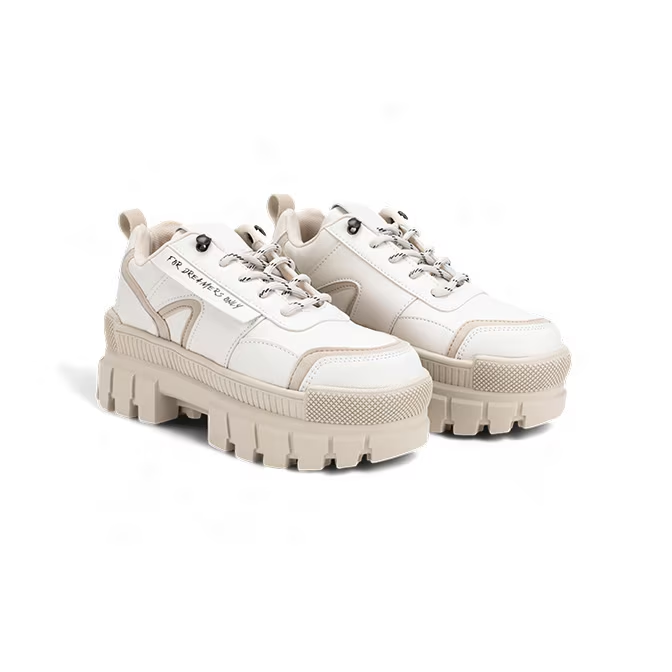 Tenis casuales Frida Kolllection. Pulsa aquí para estrenar.