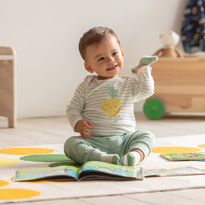 Ropa para bebé niño. Pulsa aquí para ver conjuntos Baby Colors.