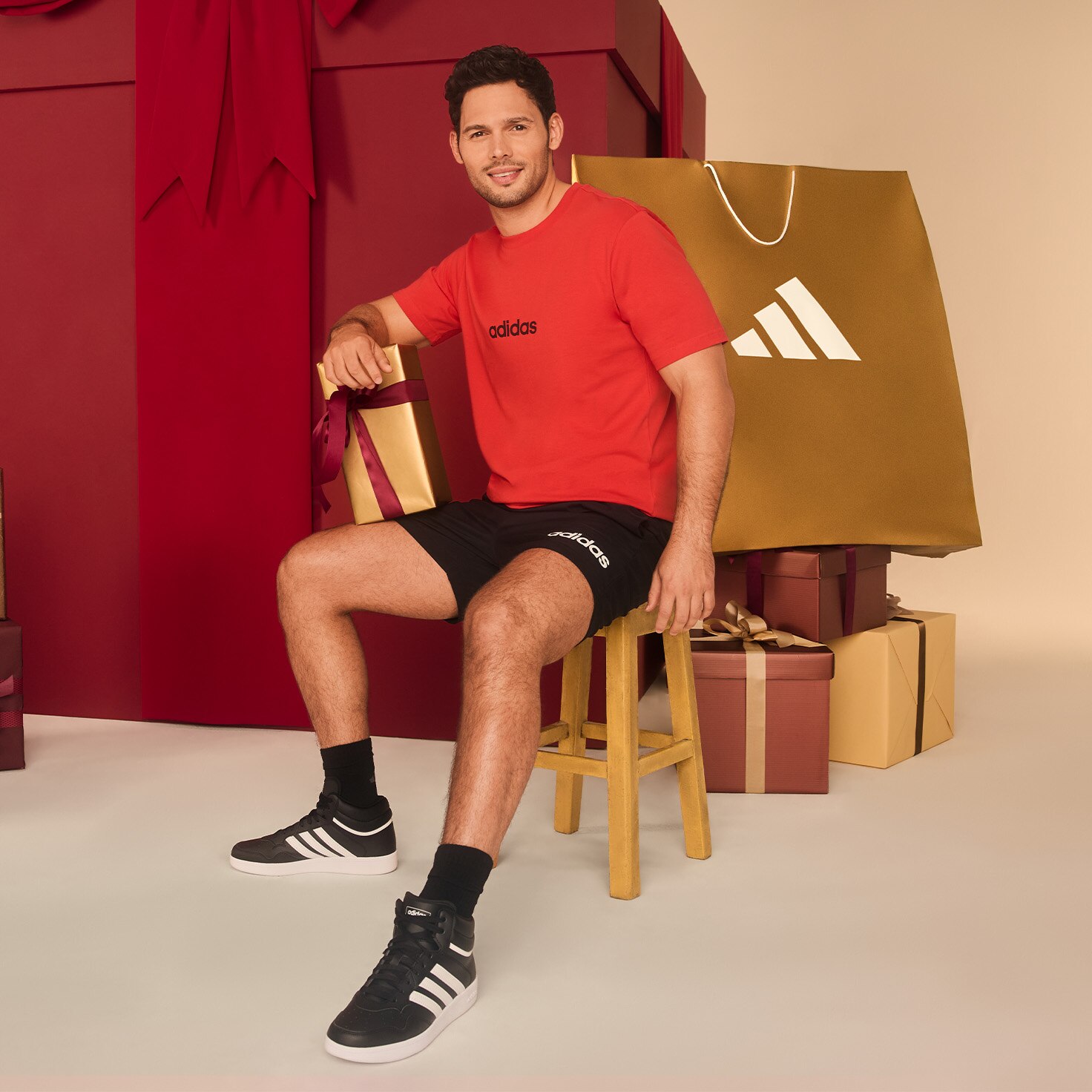 Looks deportivos adidas para hombre. Pulsa aquí para conocer la variedad.