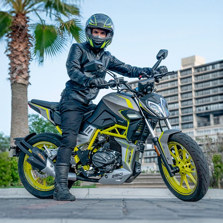 Vento. Motos deportivas. Pulsa aquí para explorar modelos disponibles. 