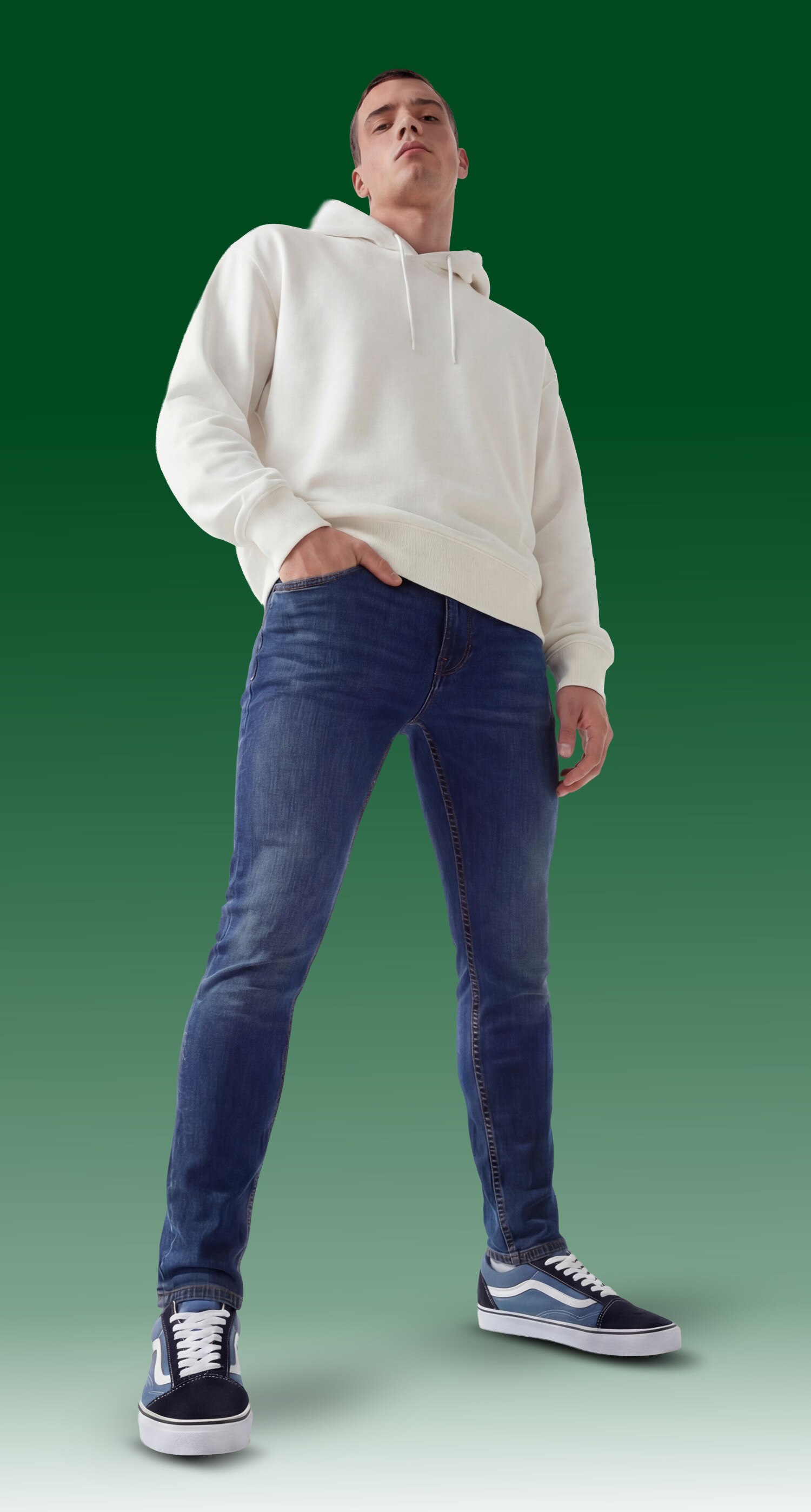 Jeans corte skinny para hombre. Pulsa aquí para estrenar.