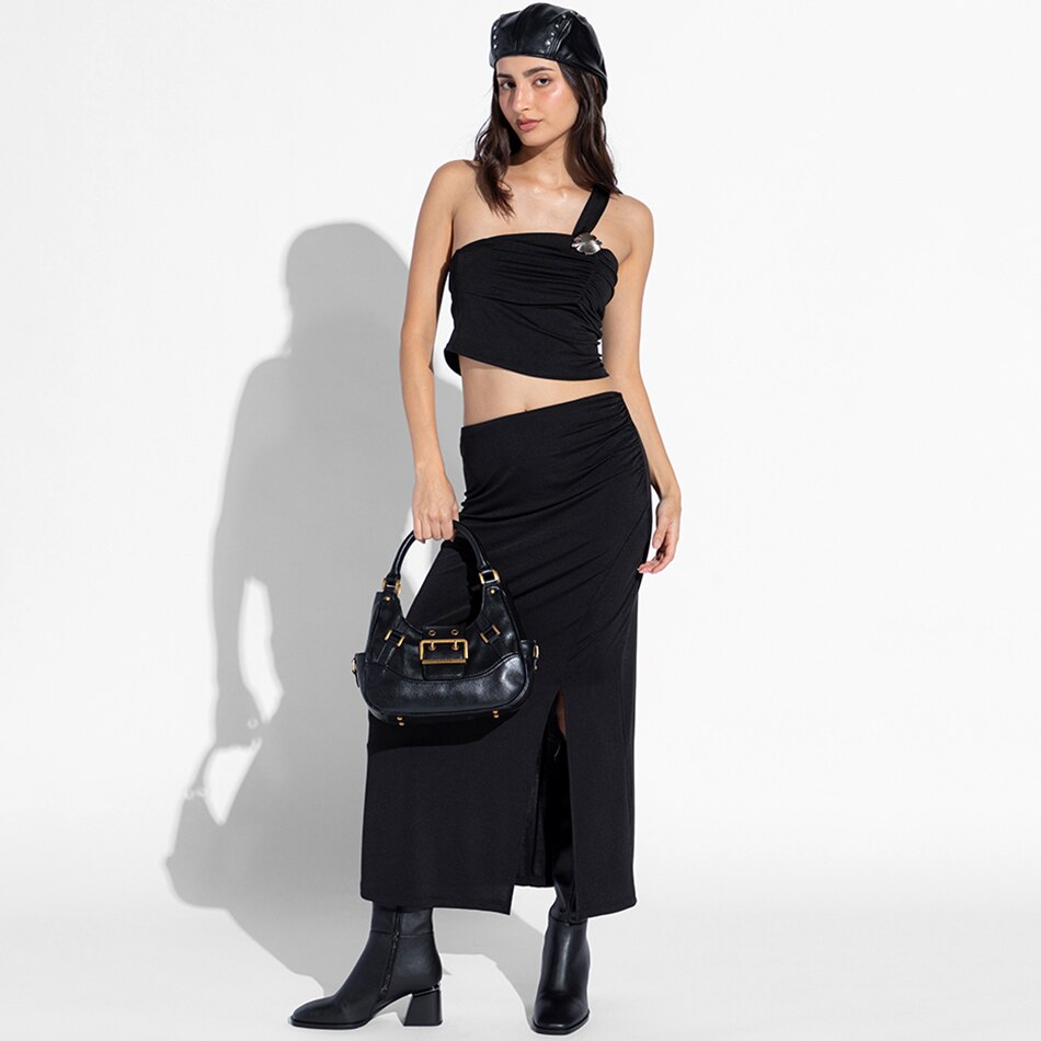 Moda Strona exclusiva en línea. Pulsa aquí para estrenar sin salir de casa.