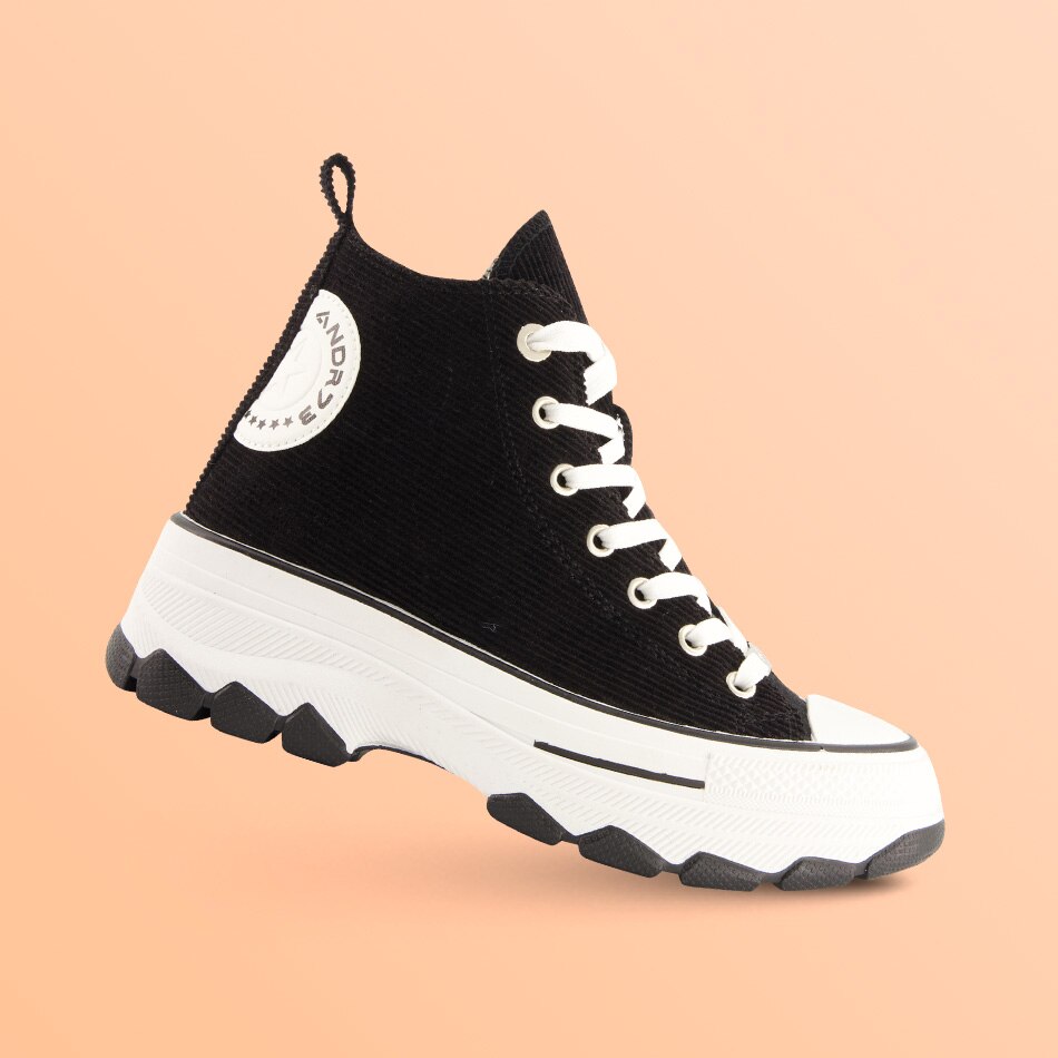 Tenis Andrea. Pulsa aquí para ver modelos disponibles.