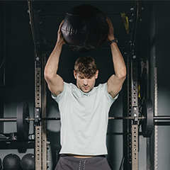 Pulsa aquí para encontrar ropa deportiva para hombre de la marca Puma.