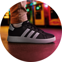 Tenis deportivos infantiles adidas. Pulsa aquí para elegir los de tu peque.