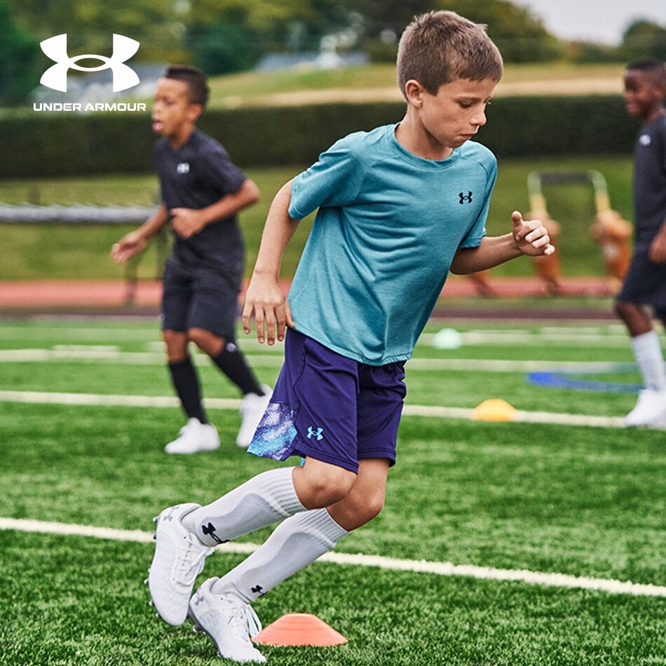 Under Armour infantil. Pulsa aquí para ver looks deportivos.