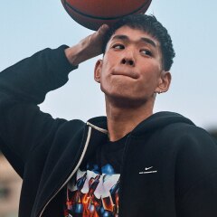 Nike Basketball. Pulsa aquí para ver ropa deportiva para básquetbol de la marca.